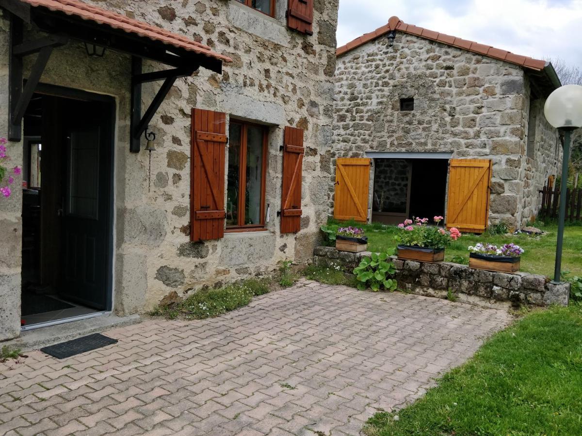 Отель Les Fayettes Montregard Экстерьер фото